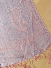 Pashmina Schal/Schultertuch rosa, dezent blau grau mit Fransen